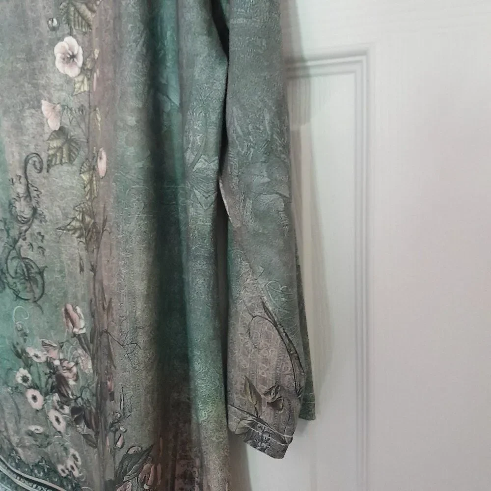 Women Floral Pullover Long Sleeve, Round Neck, Size Large, Color Green